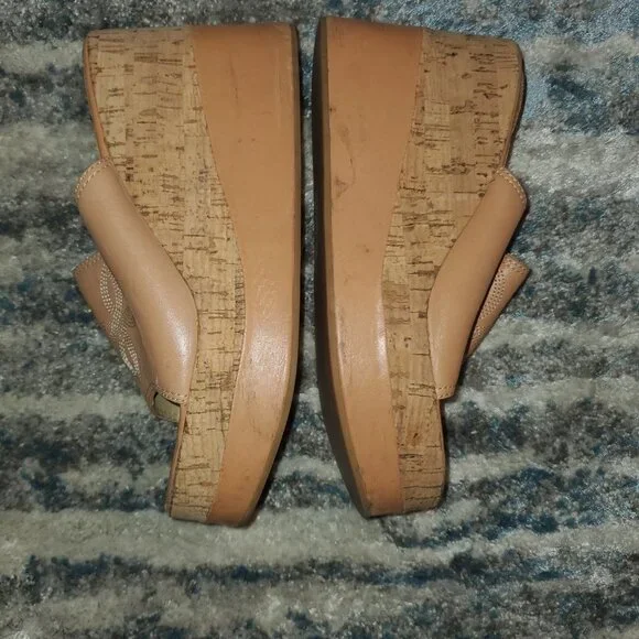 Vintage American Eagle Tan Wedges || sz 8.5 GUC - Picture 11 of 13